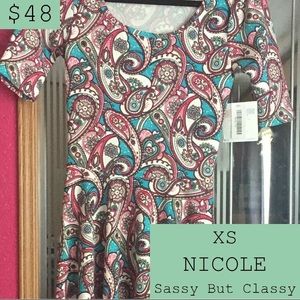 Gorgeous XS Paisley Nicole dress 😍